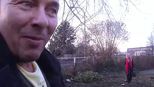 Sarışın ile büyük göt sürmek bir güzel horoz