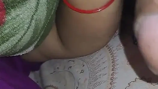 Karım yarağımla eğleniyor