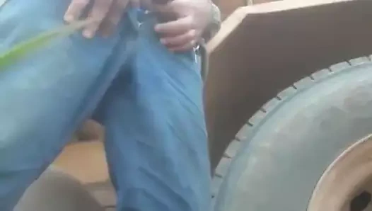 kamyoncu pissing