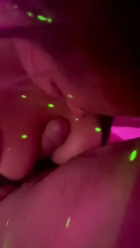 Yağlanmış meme mastürbasyonu