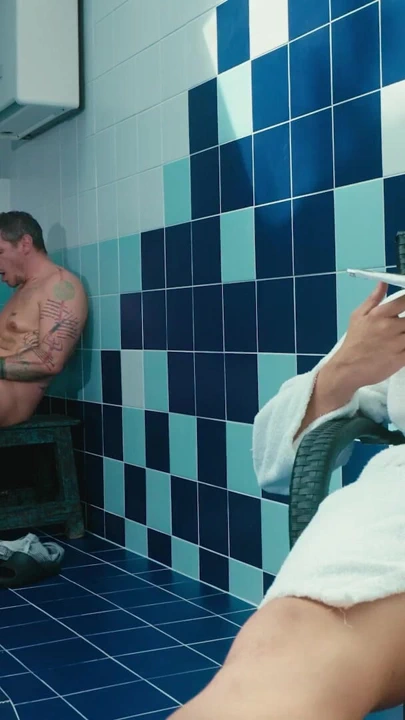 VIP4K. Havuzda seks serinlemek için en iyi yoldur | Klip 1