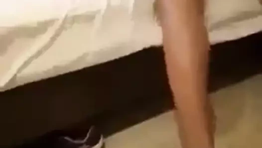 Bruna M Macho me fudendo e outro na espera como amo ser puta