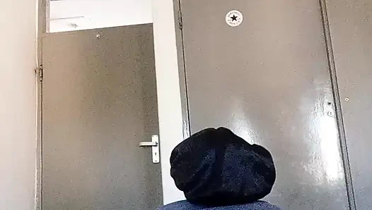 Pocieranie mojej fasoli kończy się większym orgazmem