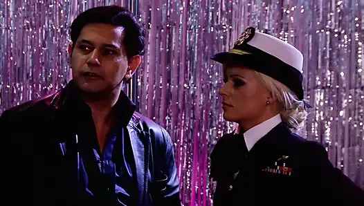 Striptiz kulübünde ateşli grup seks