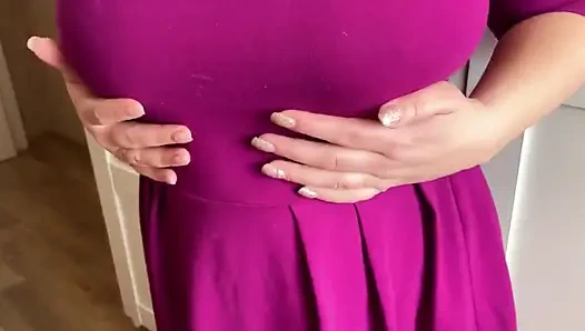 Üvey kız kardeşim bir fahişe, bacaklarını açıp onu siktim ve orgazm oldum