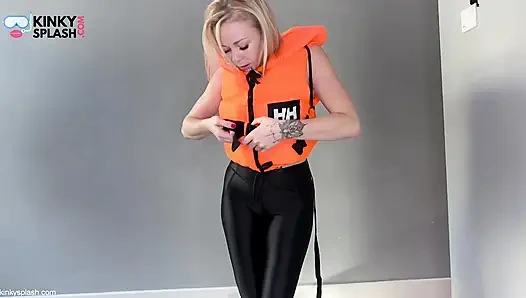 Parlak taytlı asmr lifejacket fetiş itirafı