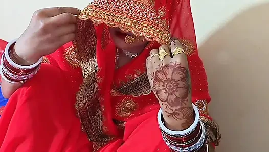 Güzel yeni evli evli kadın sari romantizmi ve sikişiyor net Hintçe ses