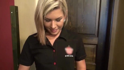 Publick pikaplar - rihanna samuel - barmen seks yaptı - mofos