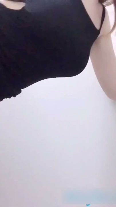Secretly having sex in the fitting room. | Clip 2