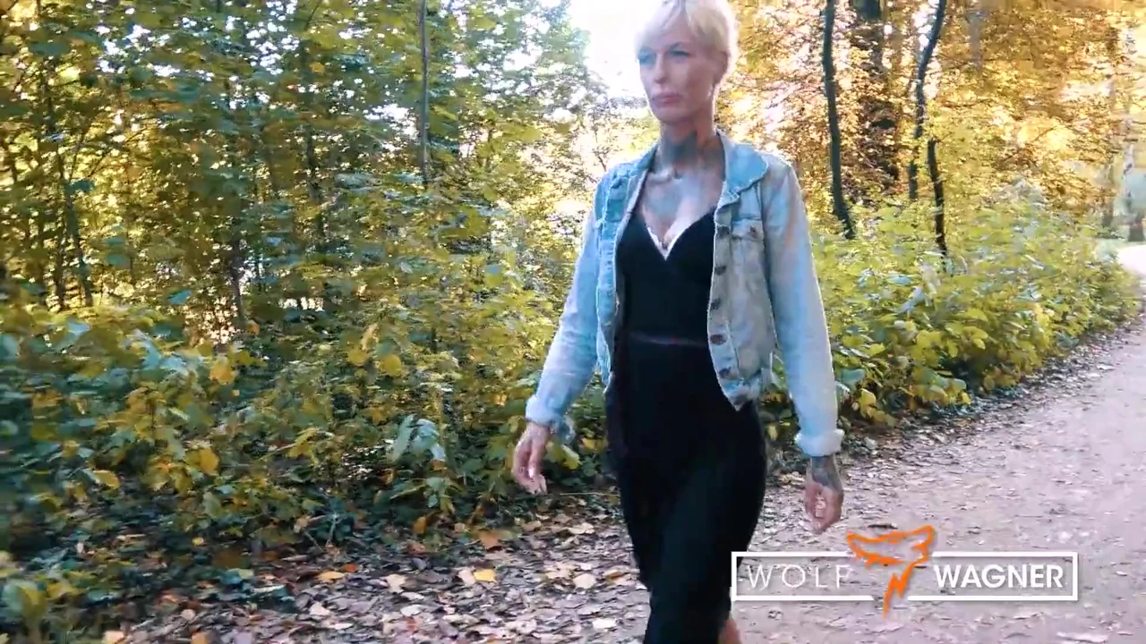 Filthy tattoo MILF Vicky Hundt banged by a giant! Wolf Wagner