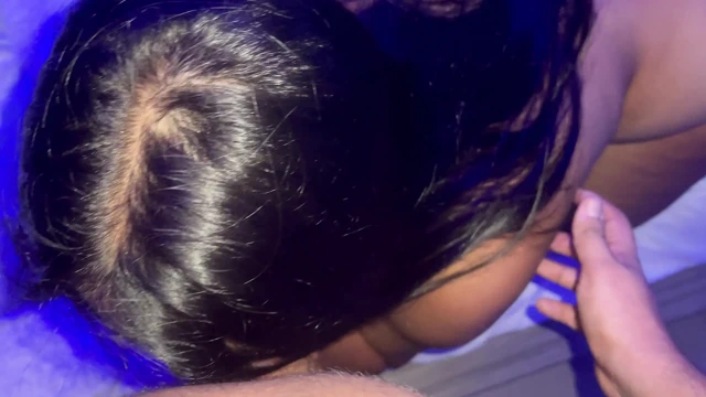 I hired a new model with a big butt and beautiful breasts!