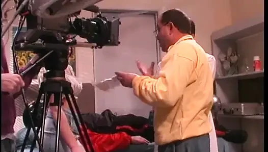 Edepsiz hemşire ve edepsiz doktorla film çekmenin kamera arkası