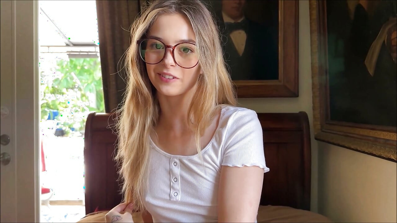 Küçük Üvey Kız Kardeşle Asla Yapmadım - Molly Little - Aile Terapisi - Alex Adams