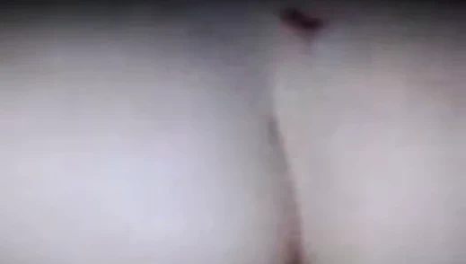 Amım yukarı ve aşağı zıplıyor. bir bbc yakın çekim