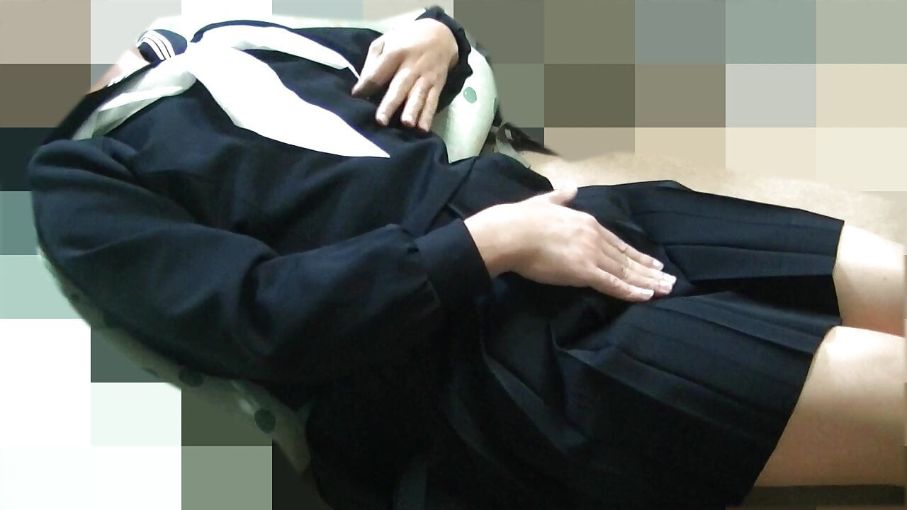 Denizci kıyafeti giymiş bir mtf crossdresser, mastürbasyon