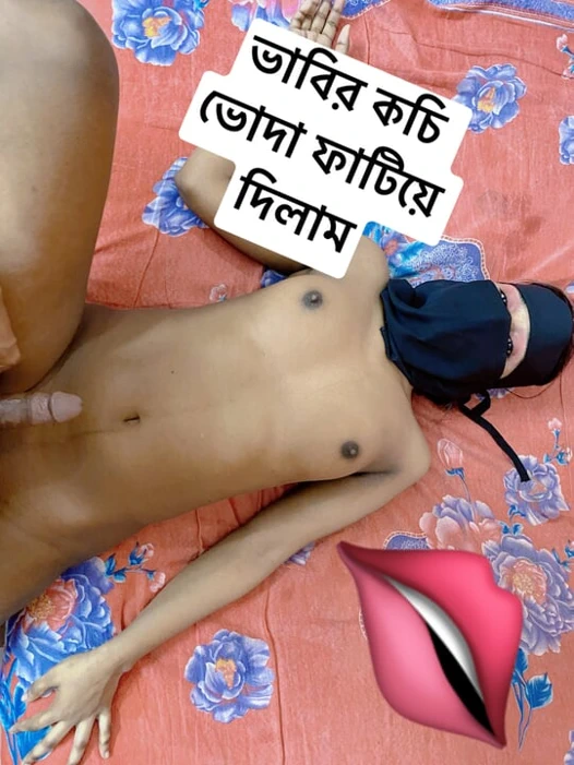 Seksi yenge otel odasındayken sert aşk ilişkisi ile romantik seks yapıyor