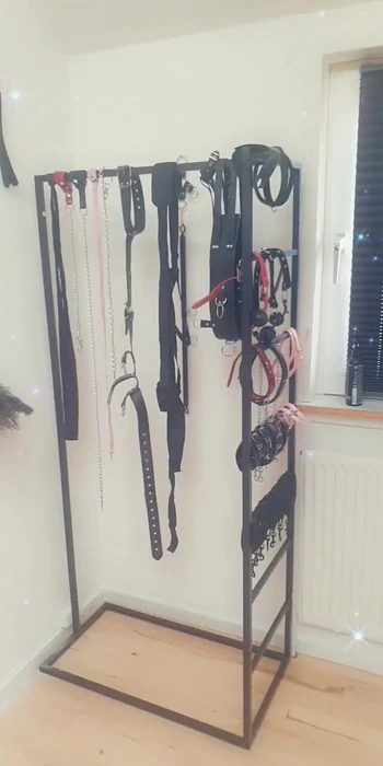 Приходи поиграть со мной?