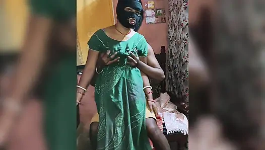 Hintli büyük ateşli ev yapımı amatör Hintli evli kadın ilk kez chudai