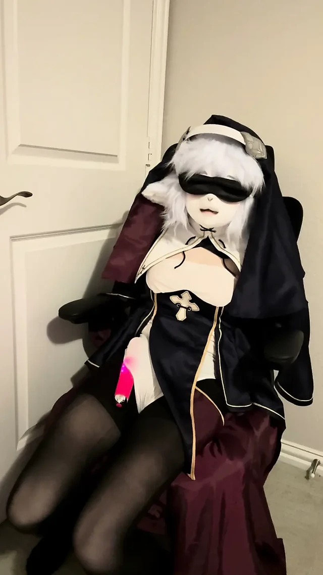 Kürklü Kigurumi Mastürbasyon