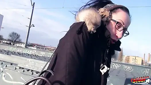 Alman izci - sıska olgun Stella'nın otelde sikişiyor