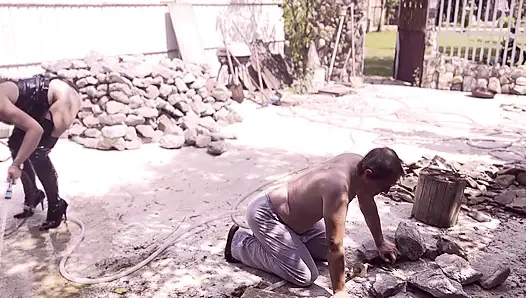 Gerçek kölelik emeği - sarışın ve zenci sahibe