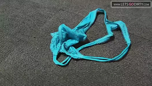 Üvey babasını annesinin odasında sikiyor! Amcık, ıslak amcık, genç 18, 18 yaşında