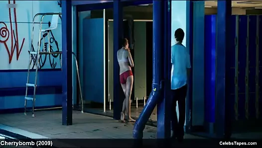 Filmde Kimberley nixon çıplak romantik seks eylemleri