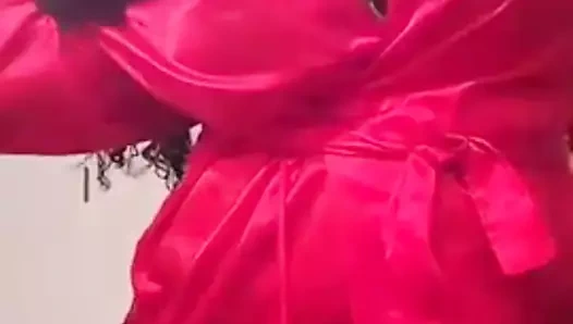 anal içinde saten bornoz