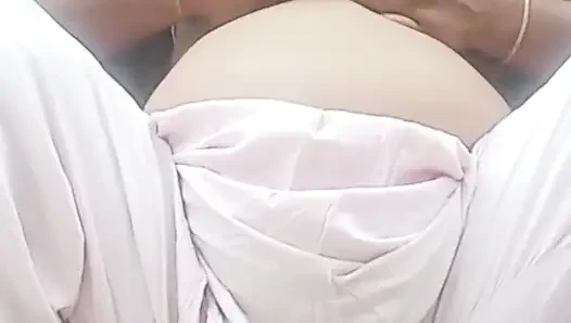Vallige bhabi finger passy eating passy finger dasy bige Vallige bhabi