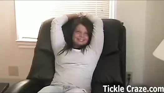 bağladım ve gıdıkladım