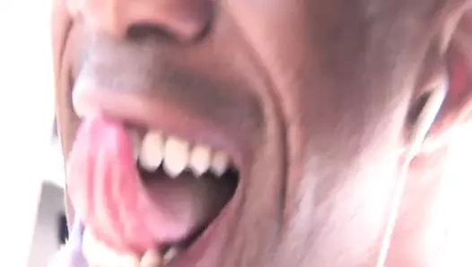 Nadia büyük bir siyah horoz ile fuck istiyor!