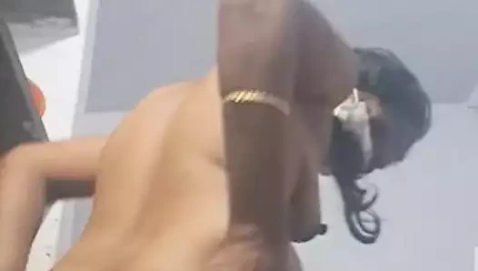 Hintli teyze çıplak görüntülü görüşme - bölüm 2 (tamil teyze)