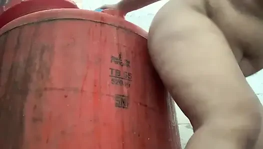 Yalnız kadın jumbo yarakla sikilmek istiyor