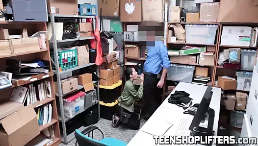 Sıcak Asya jade noir Başlarken ona ıslak kedi dolma tarafından bir polis