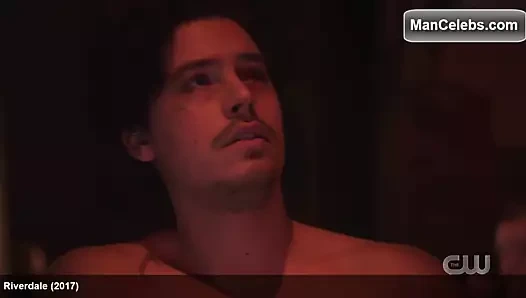 Cole sprouse tüysüz abs