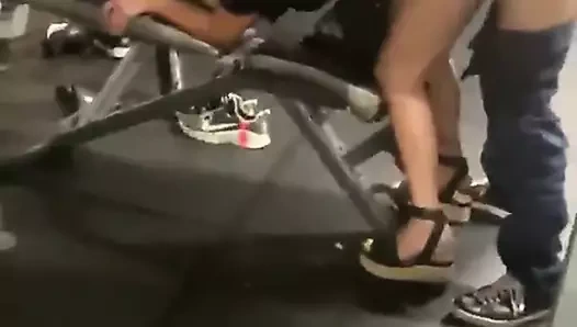 Jebem u teretani - Hrvatski Sex