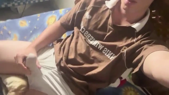 Bir Porno Video Beni O Kadar Ateşlendirdi Ki Fazla Boşaldim