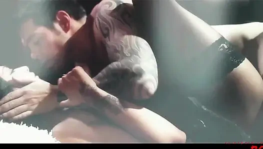 Mai Bailey ve Megan Coxxx anal kraliçeler