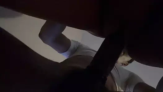 Görüntü altında kamera ile domalma