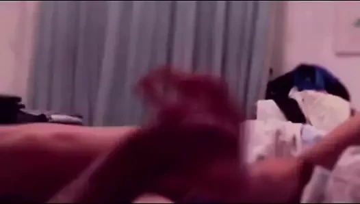 Yüksek hızlı handjob düşük def