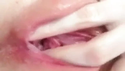 kız arkadaşı sürtünme onu klitoris