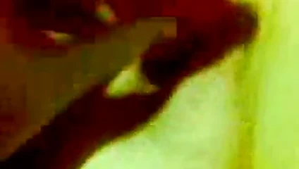 Kırmızı eğleniyor