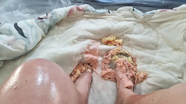 Messy foot sex, mashing a cake with painted toes!