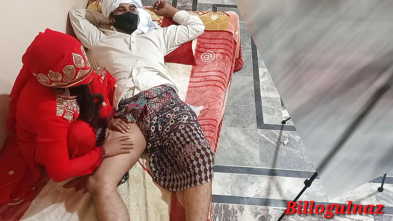 Chalak sasurji ne apni bahu rani ke sath kia kand, sasur ji yeni evli bahu ile sikişiyor (Hintçe ses kaydı)