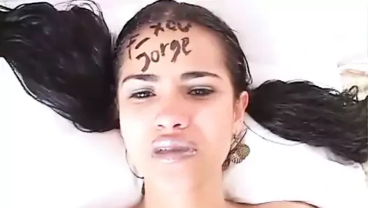 Dişlerini fırçala