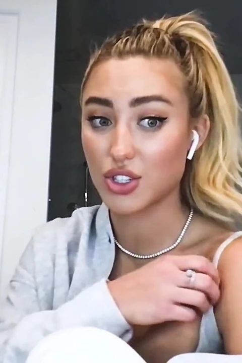 Stefanie Gurzanski'nin dm'leri açık erkekler!!