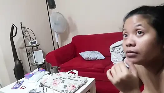 Ağzı açık olan Endonezyalı kız boşalmış