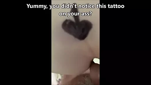 Büyükannenin yeni kürek dövmesi