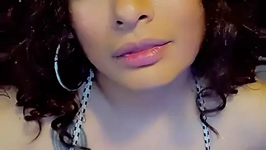 Seksi latin genç kadın