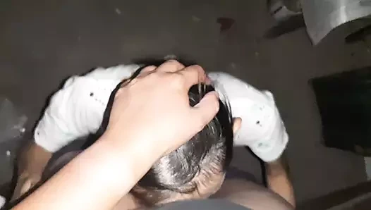 Temizlik ve onarıma başlamadan önce seks yapmaya karar verdik - lezbiyen illüzyon